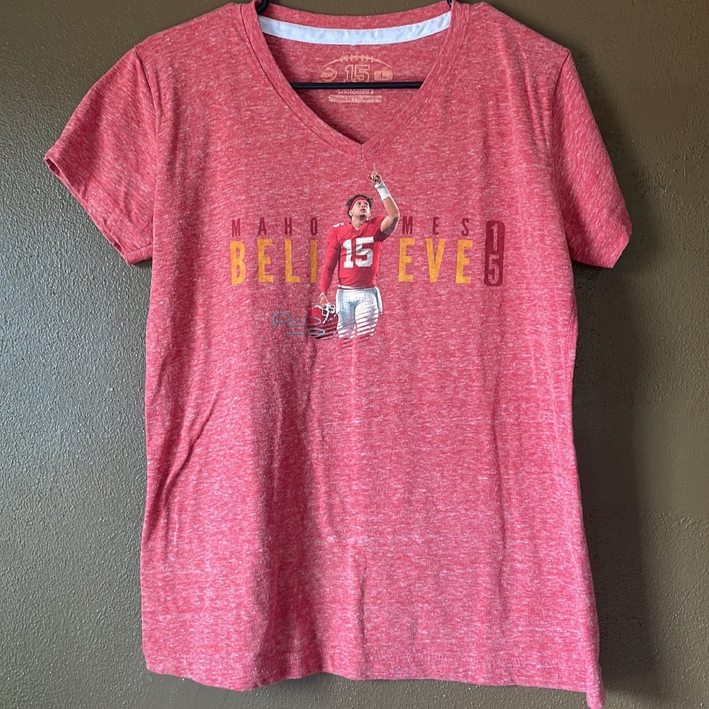 NWOT Pat Mahomes #15 Believe Graphic Tee / Size Large